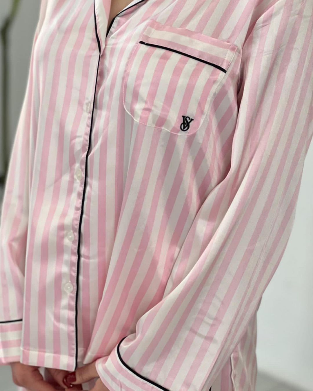 Pijama Victoria's Secret Satín Rosa - Imagen 4