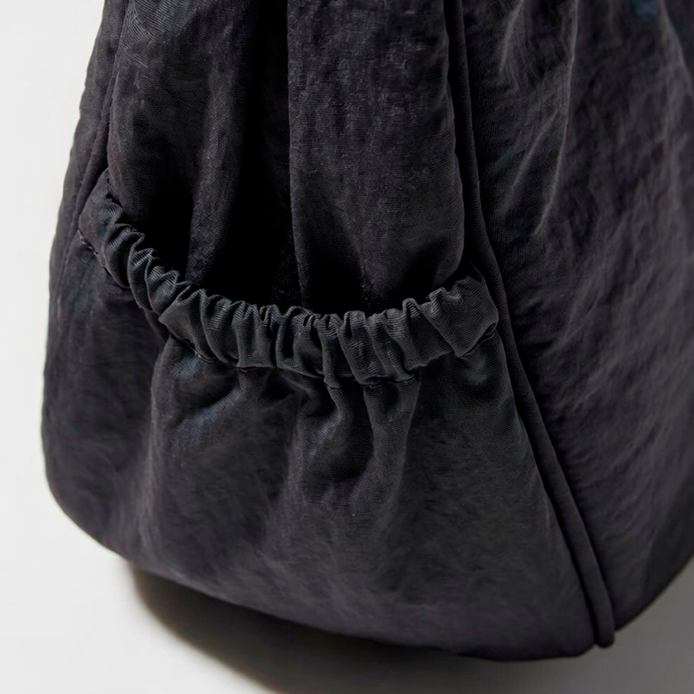 Riñonera Uniqlo Negro Plus - Imagen 4