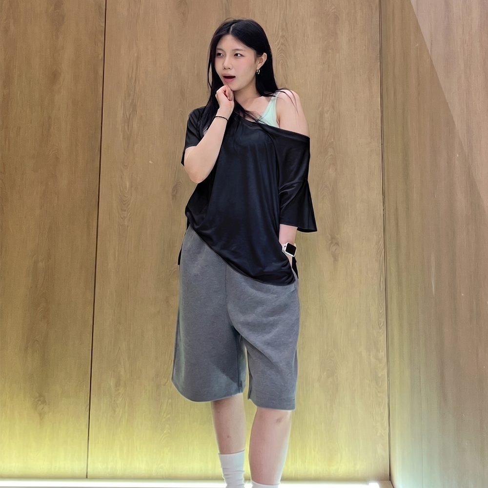 Remera Uniqlo Airism Cuello V De Mujer Holgada Negro - Imagen 5